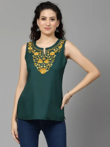 Nadia Green Sleeveless Short Kurti